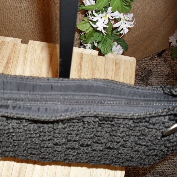 the SAK Classic Tapered Satchel - Picture 7 of 10